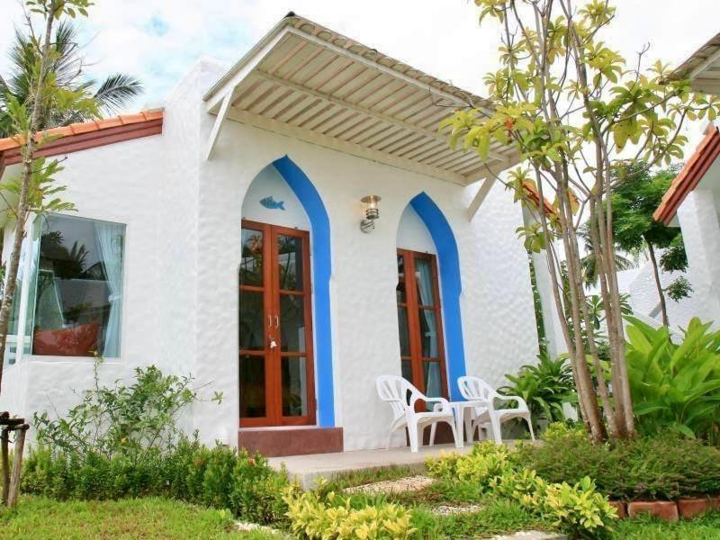 Baanmontra Beach Resort - Bankrut Εξωτερικό φωτογραφία